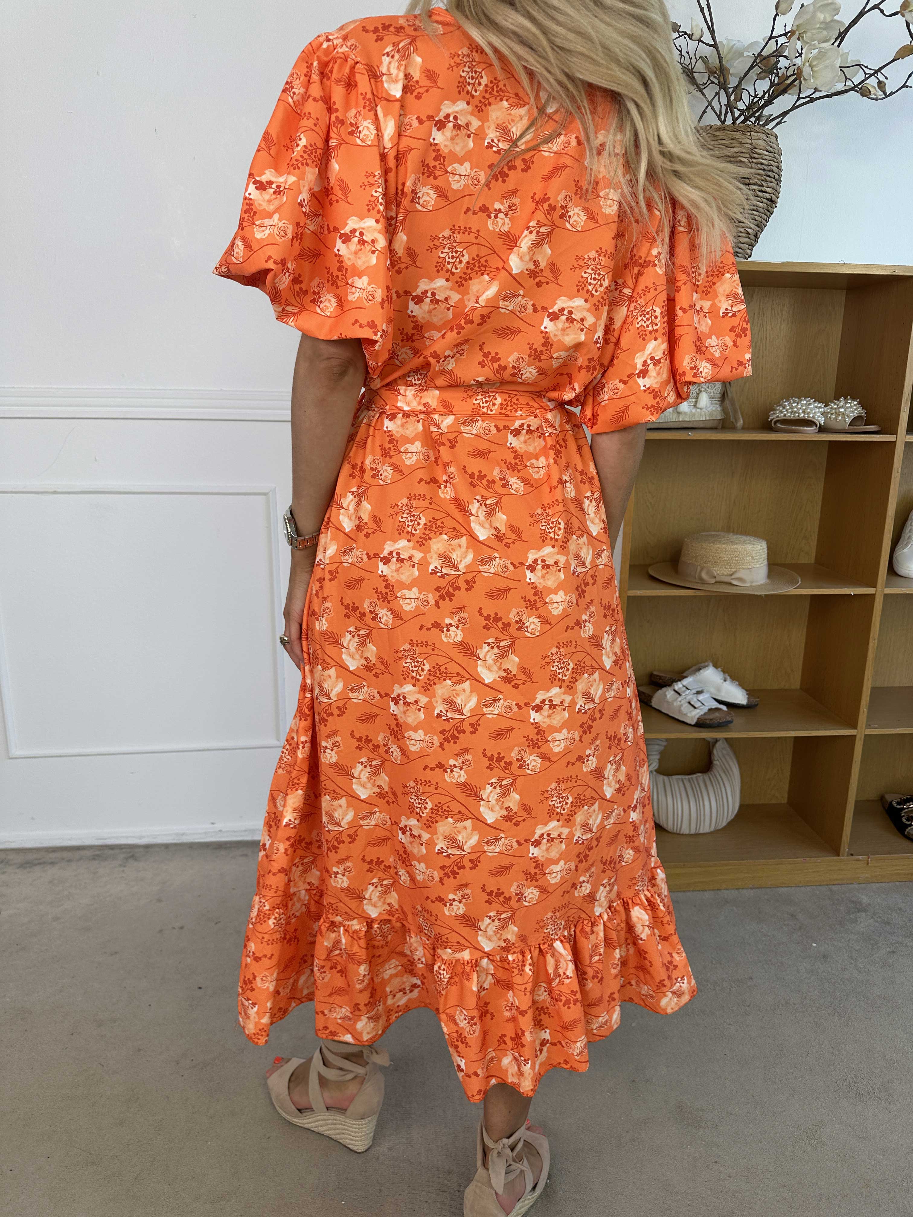 Sakira - Söt blommig klänning med puffärmar